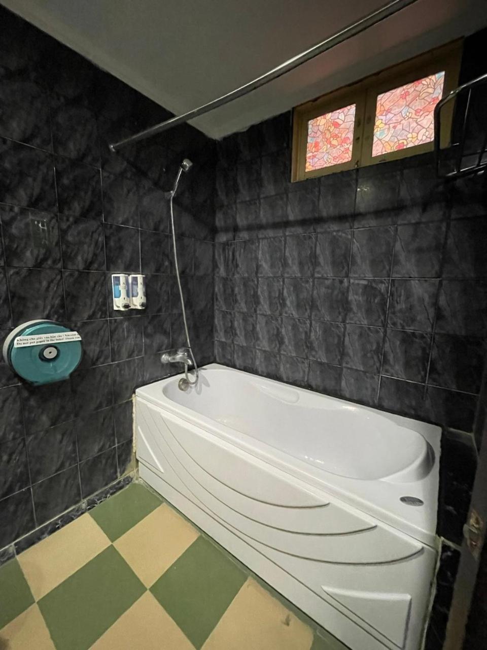 Il Divo Hostel & Spa Hanoi Exterior photo